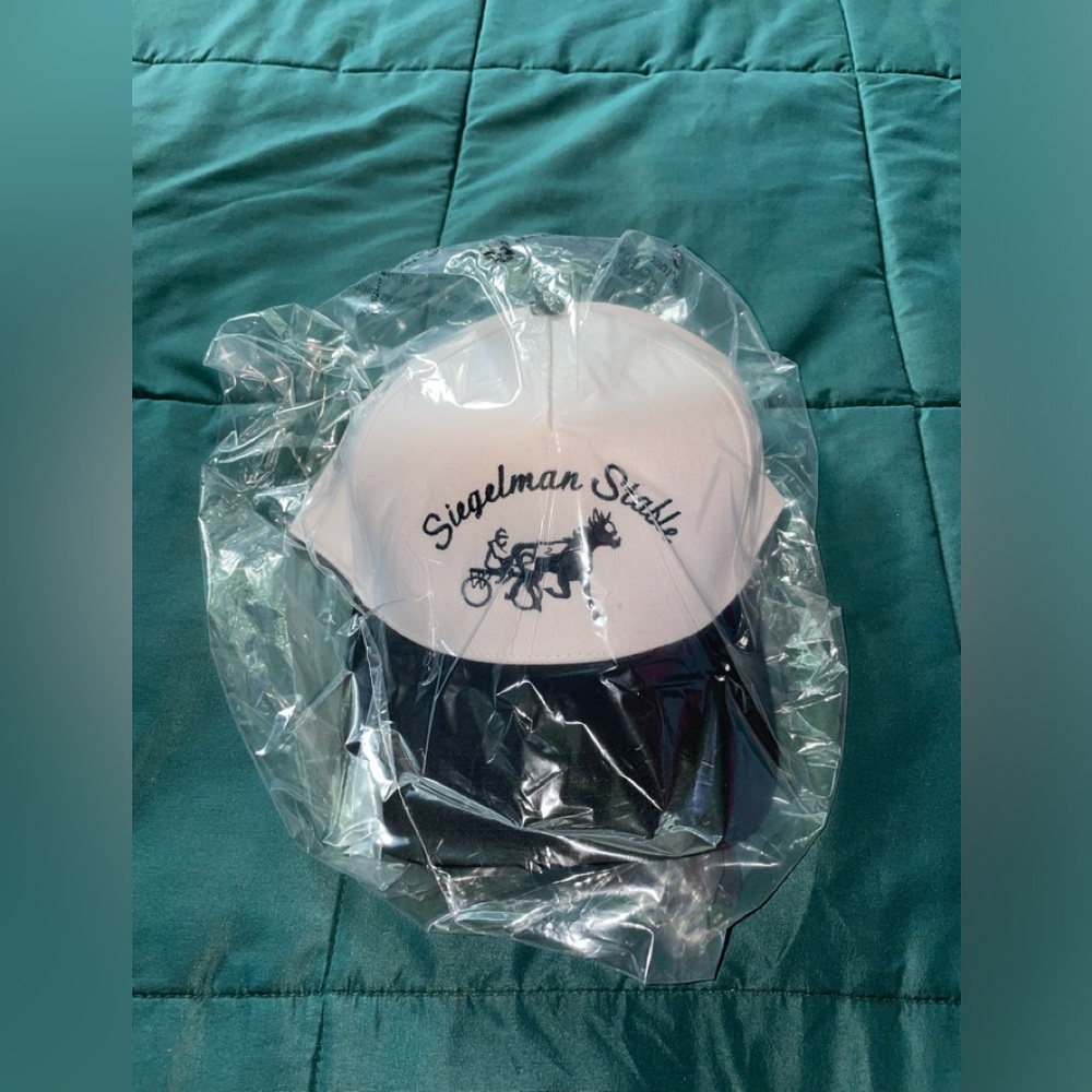 BNWT Siegelman Stable Black and White Hat